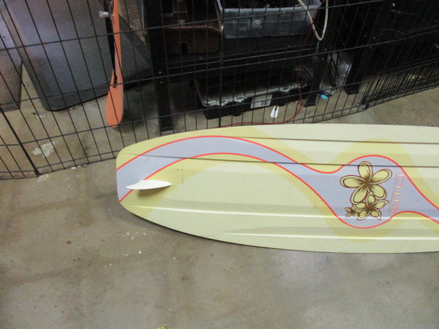 Load image into Gallery viewer, UIsed Connelley wake Girl 136cm WAKEBOARD W Small Bindings
