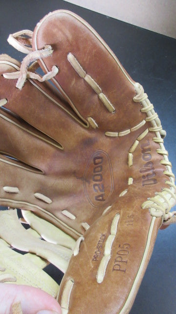 Load image into Gallery viewer, Used Wilson A2000 11.5" Glove - RHT
