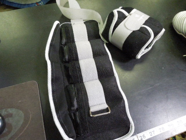 Load image into Gallery viewer, Used Set of 2 Fragraim 6 lb Per Wearable Ankle / Wrist Weights
