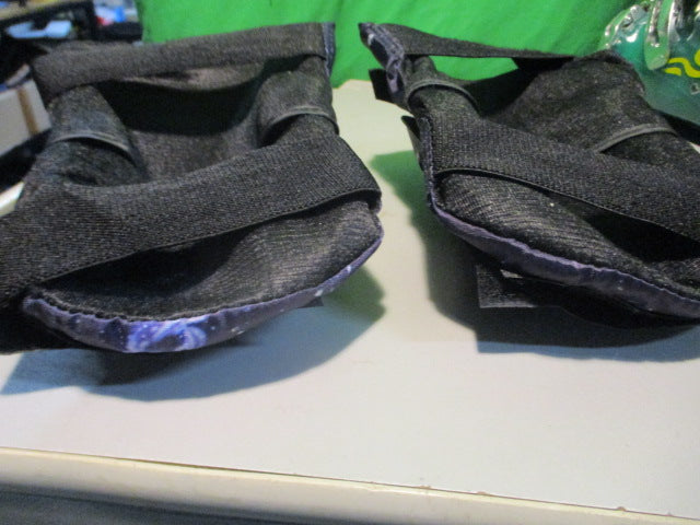 Load image into Gallery viewer, Used Eight Ball Adult Skating Knee Pads
