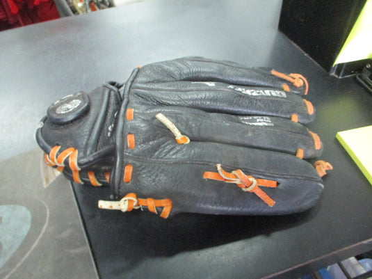 Used Mizuno MVP Youth 11.5