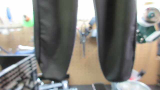 Load image into Gallery viewer, Used The Gluv Athletique Softball Pants - Size Medium
