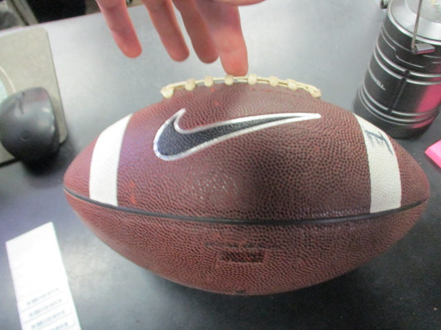 Load image into Gallery viewer, Used Nike Spiral-Tech Football - Youth
