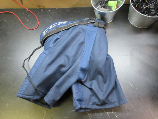 Used CCM 9550 Hockey Breezers - Size Youth Medium