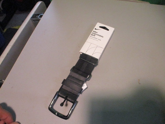 Load image into Gallery viewer, Nike Diamond Sports Youth Baseball Belt
