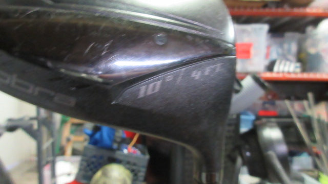 Load image into Gallery viewer, Used Cobra Long Tom 10 Deg/4ft Driver w/ Head Cover - RH - small wear
