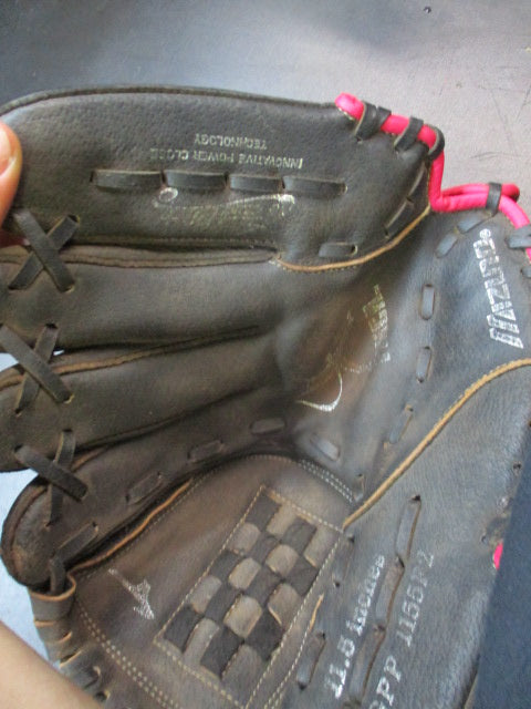 Load image into Gallery viewer, Used Mizuno Prospect Finch 11.5" Fastpitch Glove - RHT
