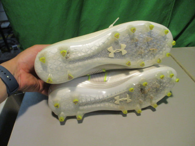 Load image into Gallery viewer, Used Under Armour Spotlight MC 10.5 Football Cleats
