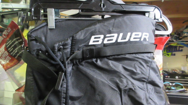 Load image into Gallery viewer, Used Bauer LIL Sport Hockey Breezers - Youth Large

