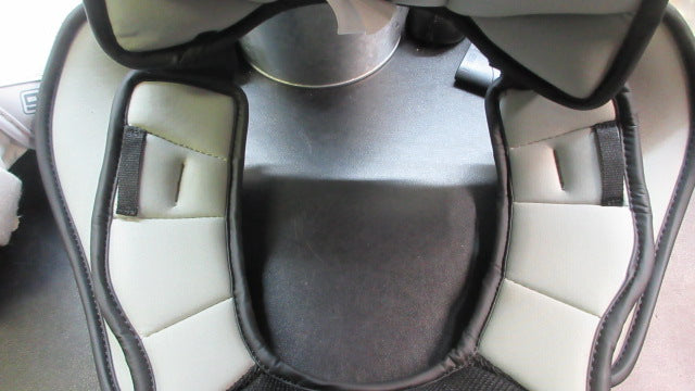Load image into Gallery viewer, Used Nike Vapor Select Shoulder Pads - no shoulder pads
