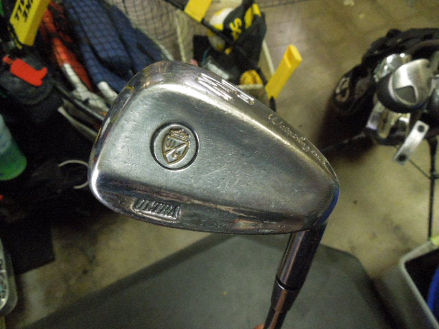 Load image into Gallery viewer, Vintage Walter Hagen Ultra 8pc Right Hand Iron Set 2-5 7-9 Irons and P Wedge
