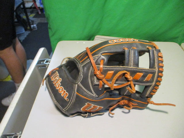 Load image into Gallery viewer, Used Wilson A2000 1716 11.5 Glove - RHT
