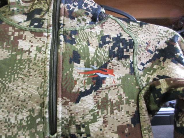Load image into Gallery viewer, Used Sitka Camo Jacket - Size Small
