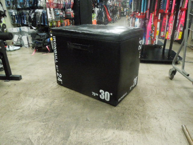 Load image into Gallery viewer, Used Ironbull 24 x 30 " Soft Plyo Box
