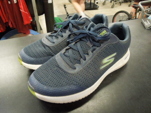 Load image into Gallery viewer, Used Skecher ArchFit Golf Shoes Size 12

