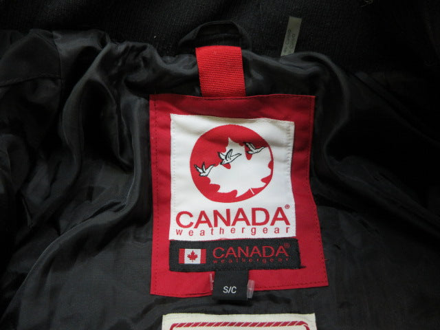 Load image into Gallery viewer, Used Canada Weather Gear Winter Jacket - Size Small
