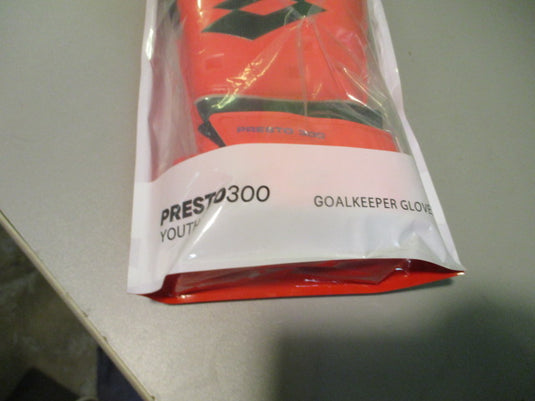 Lotto Presto 300 Youth Size 6 Goalie Gloves