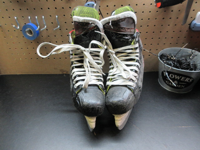 Load image into Gallery viewer, Used Bauer Vapor X2.9 Ice Hockey Skates - Size 7.5
