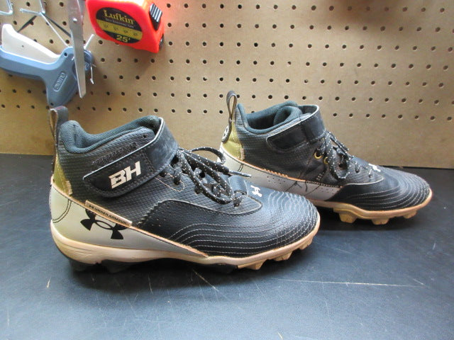 Load image into Gallery viewer, Used Under Armour Harper 7 Mid RM Baseball Cleats - Size Youth 4.5
