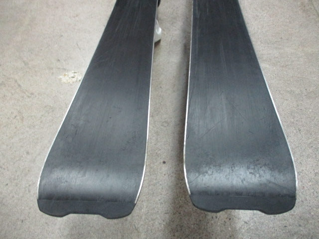 Load image into Gallery viewer, Used Atomic Cloud 6 142cm Downhill Skis
