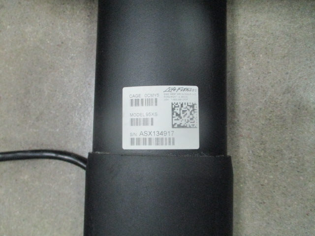 Load image into Gallery viewer, used Life Fitness 95XS Commercial EllipticalFunctional But (needs Service)
