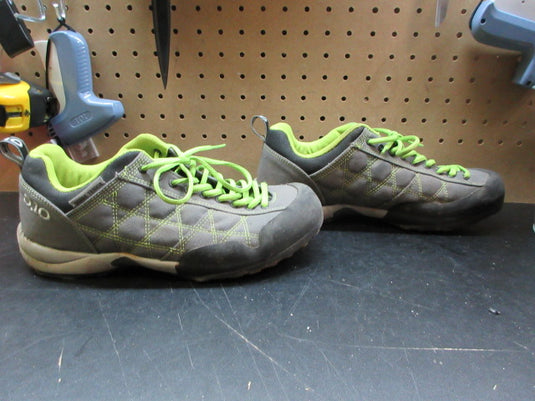 Used Five Ten Guide Tennie Canvas Men's Sneakers - Size 9