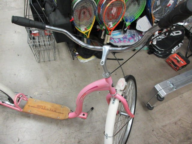 Load image into Gallery viewer, Used Schwinn Shuffle Adult SCOOTER With 26" Wheel
