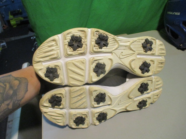 Load image into Gallery viewer, Used Nike Just Do It Size 4.5 Golf Shoes
