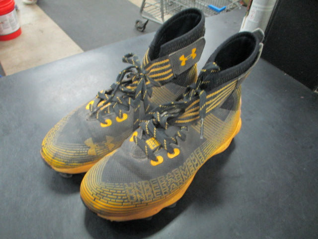 Load image into Gallery viewer, Used Under Armour Highlight Franchise Football Cleats Size 3Y
