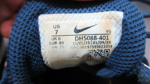 Load image into Gallery viewer, Used Nike Vapor Edge Shark 2  FastFlex Baseball Cleats - Size 7
