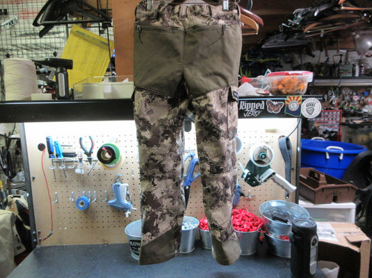 Used True Timber VSX Camouflage Winter Hunting Pants - Size Youth Medium