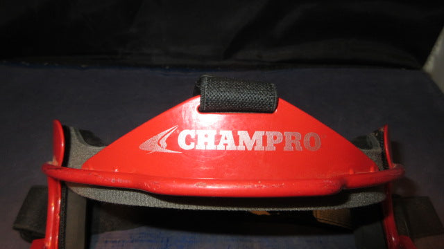 Load image into Gallery viewer, Used Champro Softball Fielder&#39;s Mask Size Youth - no chin foam
