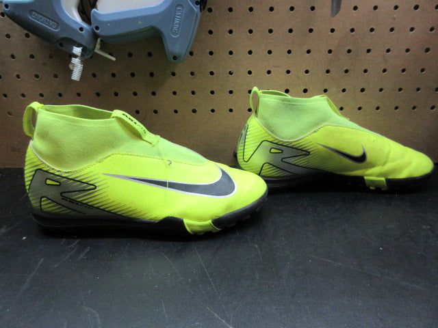 Load image into Gallery viewer, Used Nike Jr. Mercurial Superfly 10 Academy Indoor Soccer Shoes - Size Youth 5

