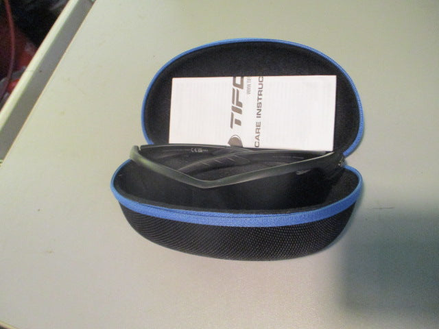 Load image into Gallery viewer, Used Tifosi Kilo Sun Glasses
