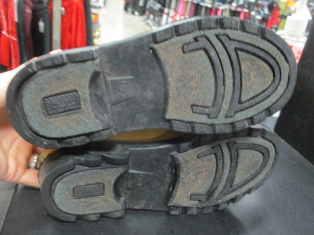 Load image into Gallery viewer, Used Western Chief Rain Boots Size 12 Kids
