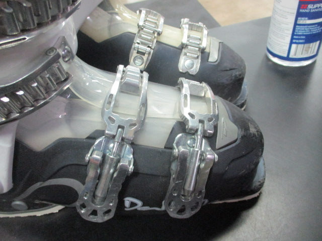Load image into Gallery viewer, Used Dalbello Aspire 75 Ski Boots Size 23.5
