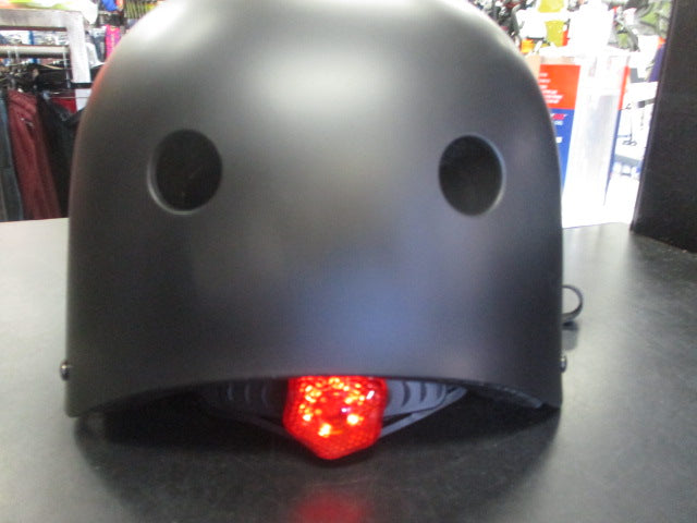 Load image into Gallery viewer, Skate / Bicycle Adjustable Helmet Size Medium with Light
