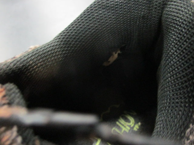 Load image into Gallery viewer, Used Adidas Metal Cleats Size 12 (Has wear in Heels)
