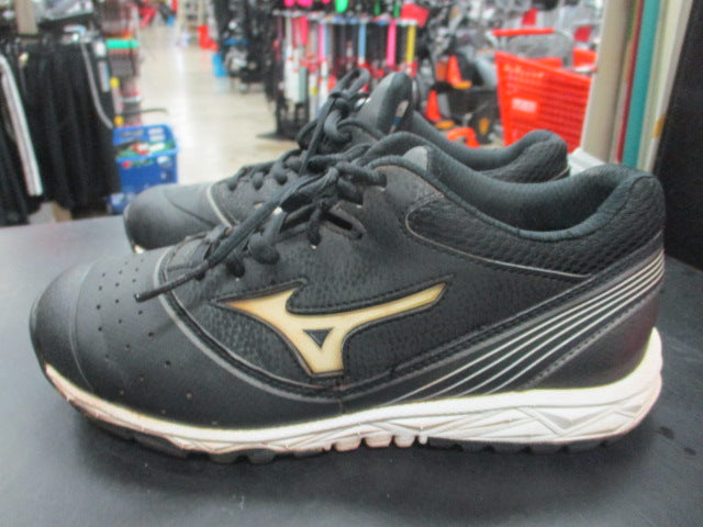 Load image into Gallery viewer, Used Mizuno Ambition Turf Softball Shoes / Cleats 6.5  Women&#39;s
