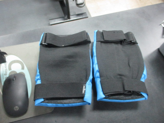 Load image into Gallery viewer, New Black/Blue Skate Knee Pads Size XL
