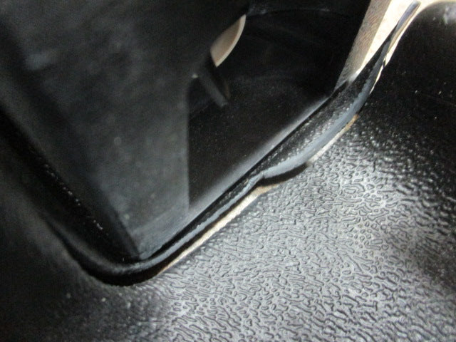 Load image into Gallery viewer, Used The Ultimate Putting System (Small Crack Right Side of Base)

