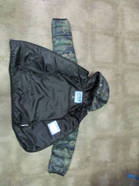 New Boys Dynamic Puffer Jacket Camo Size L (7)