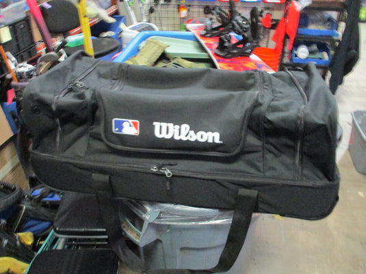 New Wilson V2 Umpire Bag