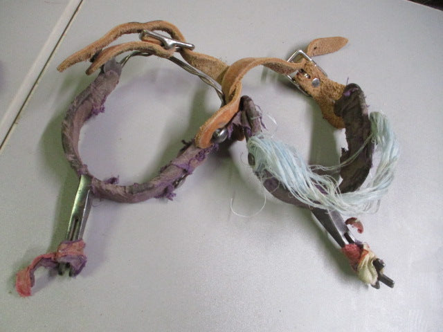 Load image into Gallery viewer, Used Bull Spurs With Straps
