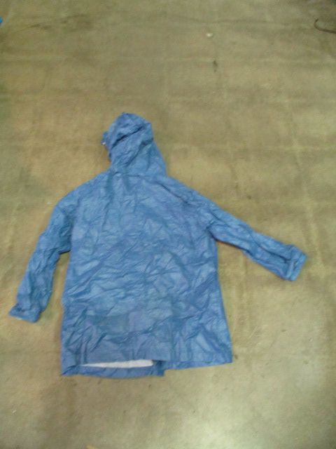 Load image into Gallery viewer, Used Frogg Toggs Rain Jacket and Pants Youth Size Small
