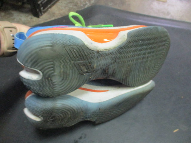 Load image into Gallery viewer, Used Under Armour Basketball Shoes Size 5
