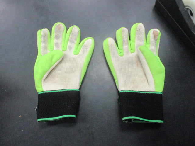Load image into Gallery viewer, Used Jalunth Soccer Goalie Gloves Size Youth - (wear on fingers)
