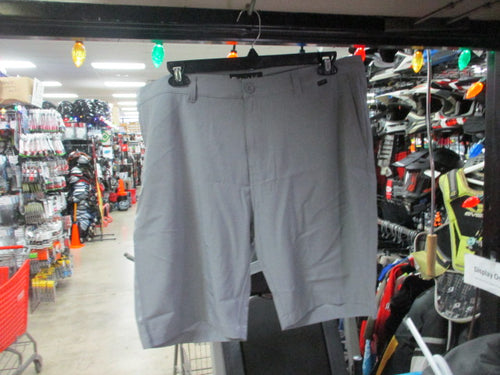 Travis Mathew Golf Shorts Size 40