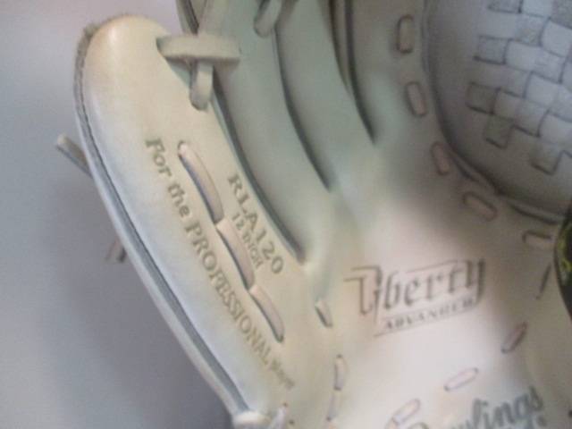 Load image into Gallery viewer, Rawlings Liberty RLA120 12&quot; Lefty Softball Glove
