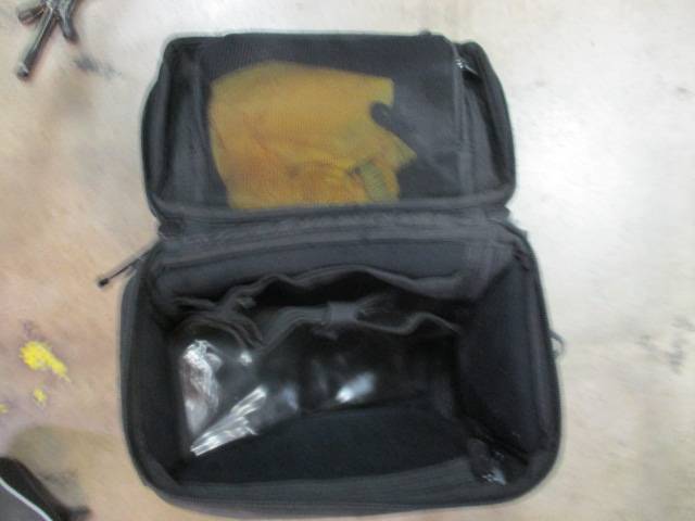 Load image into Gallery viewer, Used Topeak Bike BAGS
